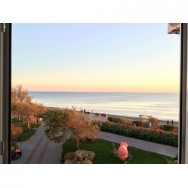 Вид из окна на собственный пляж и Черное море г. Саки фото, цена