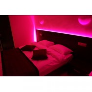 Подсветка кровати в номере Полулюкс отеля Колибри Красногорск фото, цена